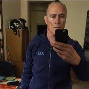 Capace insegnante della lingua italiana parlata e scritta. Lezioni a domicilio o presso di me. Stessa remunerazione